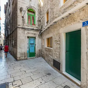 Apartment Cosmijeva Luxury, Split